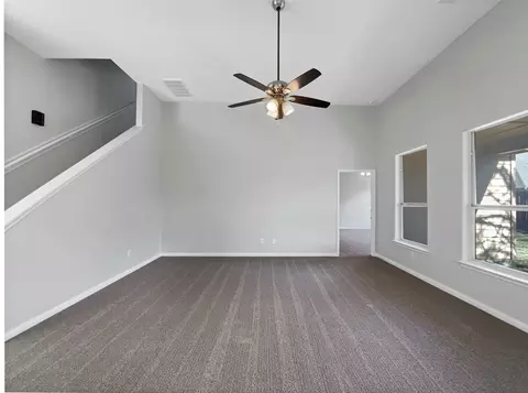 142 Springtree St, Denton, TX 76209 photo 3