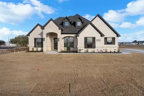 1053 Uplift Dr, Weatherford, TX 76087