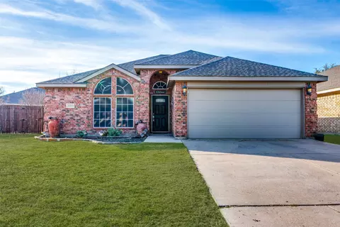 10413 Aransas Dr, Fort Worth, TX 76131
