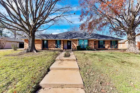 533 Greensprings St, Highland Village, TX 75077