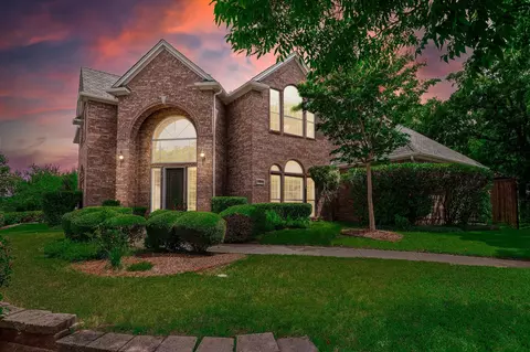 2317 Stone Bridge Dr, Arlington, TX 76006