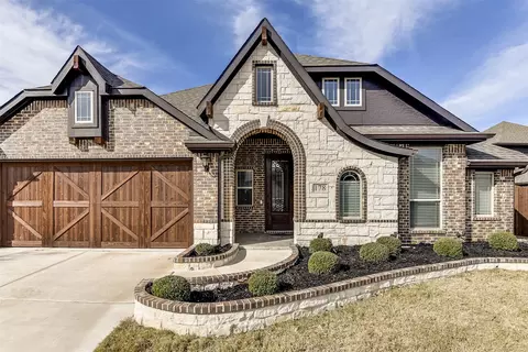 178 Half Moon Dr, Waxahachie, TX 75165