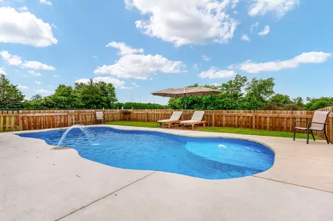 Exterior - 4822 County Road 1037, Celeste, TX 75423 photo 8 of 13