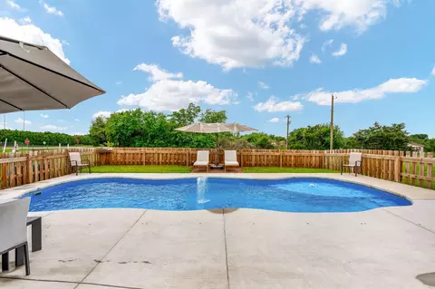 Exterior - 4822 County Road 1037, Celeste, TX 75423 photo 9 of 13