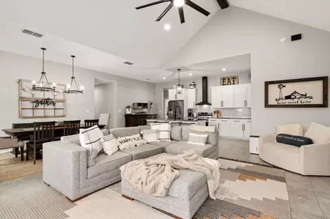 Living - 4822 County Road 1037, Celeste, TX 75423 photo 3 of 4