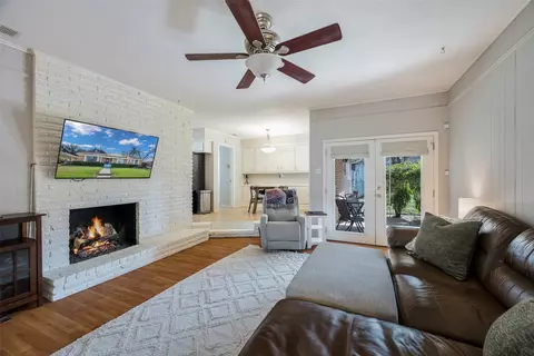 6134 N Jim Miller Rd, Dallas, TX 75228