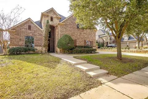13744 Old Oaks Dr, Burleson, TX 76028