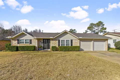 2029 Briar Trl, Hurst, TX 76054