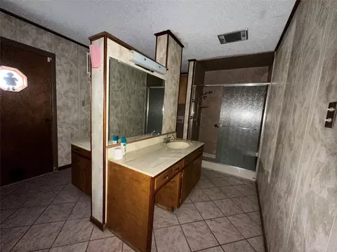 Bath - 7650 Hwy 67, Comanche, TX 76442 photo 3 of 3
