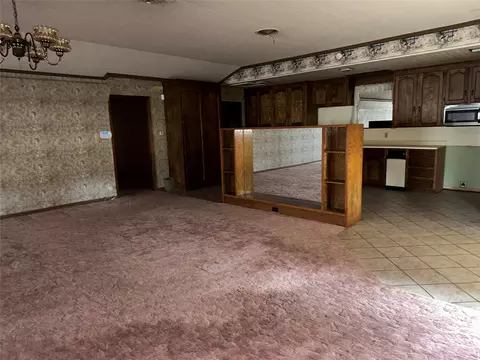 Living - 7650 Hwy 67, Comanche, TX 76442 photo 4 of 8