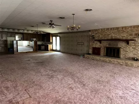 Living - 7650 Hwy 67, Comanche, TX 76442 photo 1 of 8