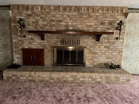 Living - 7650 Hwy 67, Comanche, TX 76442 photo 2 of 8