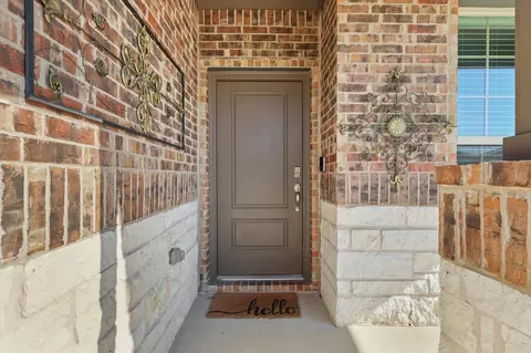 3908 Waldorf Dr, Denton, TX 76208