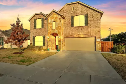 2600 Dancing Flame Dr, Denton, TX 76201