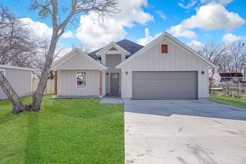 8813 Spaugh Ct, White Settlement, TX 76108