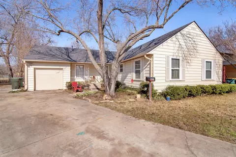 1024 Short Ln, Sherman, TX 75092
