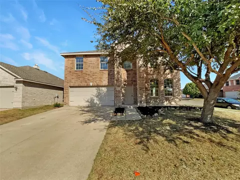 5800 Mount Plymouth Pt, Fort Worth, TX 76179