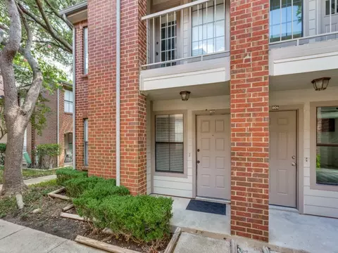 3253 Donnelly Cir #803, Fort Worth, TX 76107