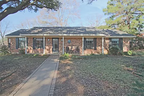 1210 Glenhaven Dr, Cleburne, TX 76033