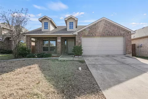 2010 Allyson Dr, Heartland, TX 75126