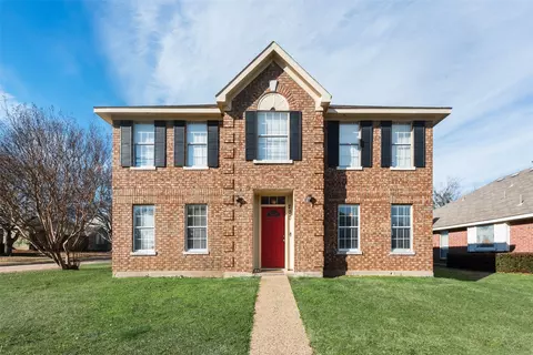 200 Moss Dr, Cedar Hill, TX 75104
