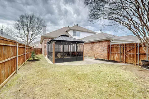 1149 Taylor Ln, Lewisville, TX 75077
