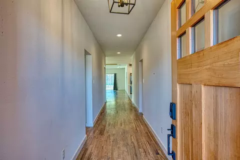 837 Meadow Bend Loop W, Grapevine, TX 76051 photo 3