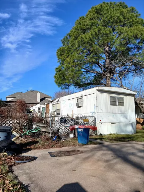 116 Karen Ln, Euless, TX 76040