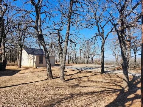 408 Nocona Dr, Nocona, TX 76255