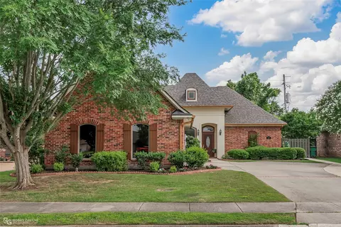 222 Gloucester Dr, Bossier City, LA 71111
