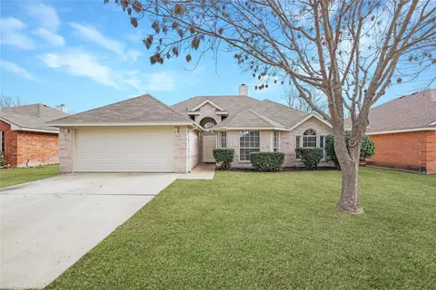 7516 Brittany Pl, Fort Worth, TX 76137