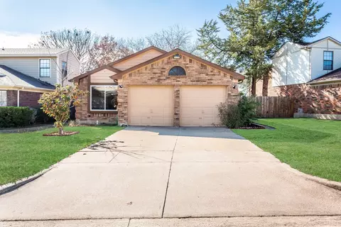 3025 Rustlewind Ln, Grand Prairie, TX 75052