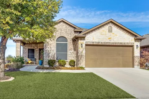 1701 Kachina Lodge Rd, Fort Worth, TX 76131