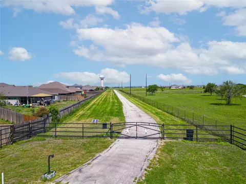 1787 Pieper Rd, New Braunfels, TX 78130