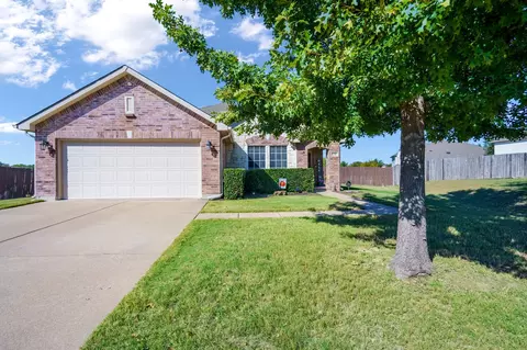 1216 Krista Dr, Burleson, TX 76028