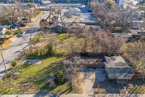 514 S Charles St, Lewisville, TX 75057