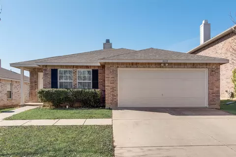 8012 Stowe Springs Ln, Arlington, TX 76002