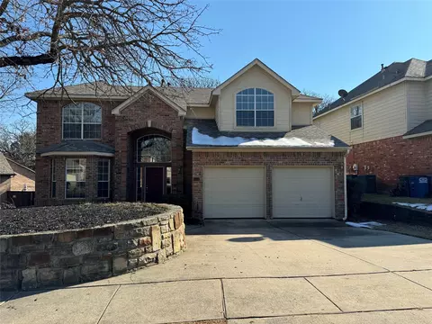 2204 Knob Hill Dr, Corinth, TX 76210