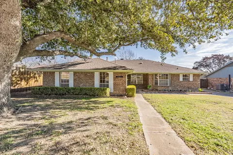 2504 Scott Mill Rd, Carrollton, TX 75006