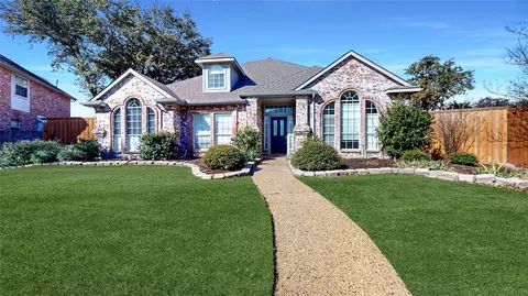 7009 Carlton Ln, Plano, TX 75025