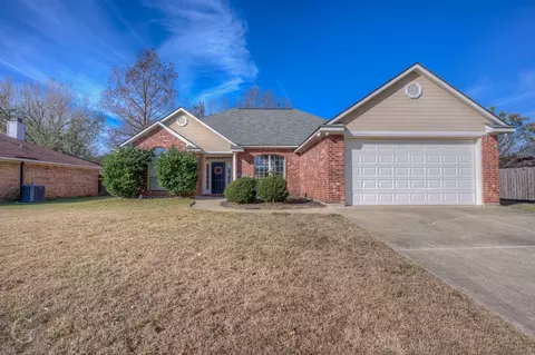 2305 Brookhaven Dr, Bossier City, LA 71111