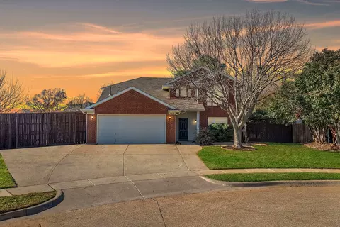739 Black Walnut Dr, Lake Dallas, TX 75065