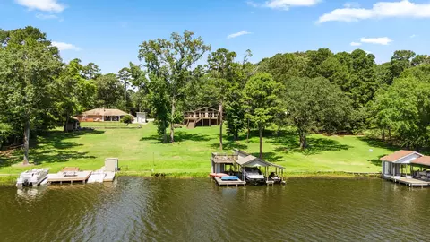 316 Oxbow Cv, Hawkins, TX 75765