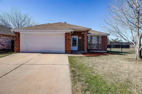 6200 Stockton Dr, Fort Worth, TX 76132