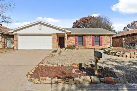 3608 Willowbrook Dr, Fort Worth, TX 76133