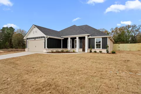 1533 Shug Ln, Lindale, TX 75771