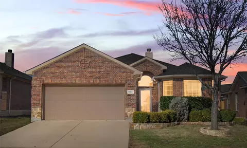 10901 Emerald Park Ln, Haslet, TX 76052