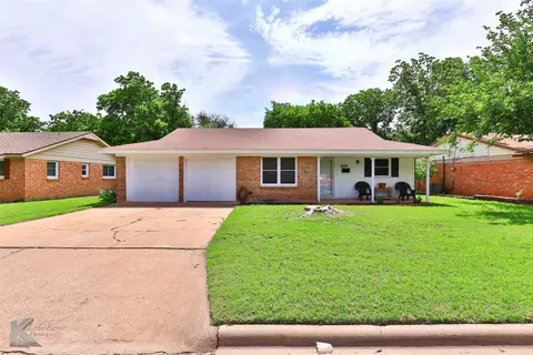 2525 Regent Dr, Abilene, TX 79605