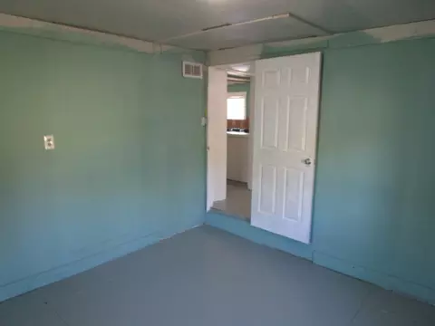 605 E Glisson Ave, Electra, TX 76360 photo 18