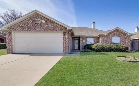 221 Rock Hill Dr, Crowley, TX 76036